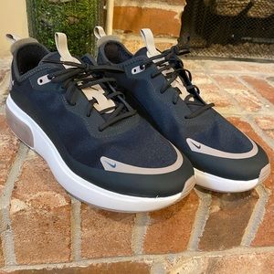 Nike Women’s Air Max Dia - size 9